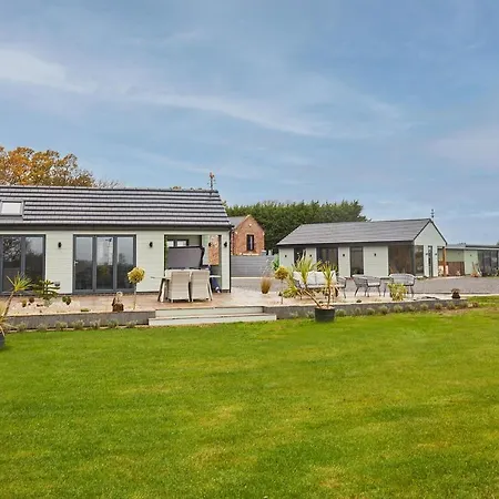 Host & - The Stables *